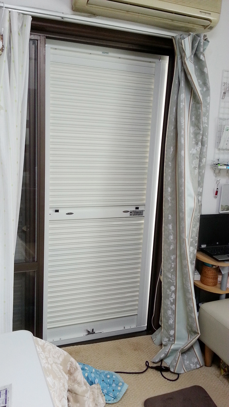 DIY設置後のエコアマド内側（お客様撮影）