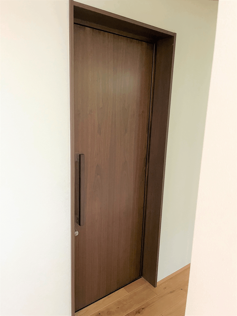 施工前の既存ドア