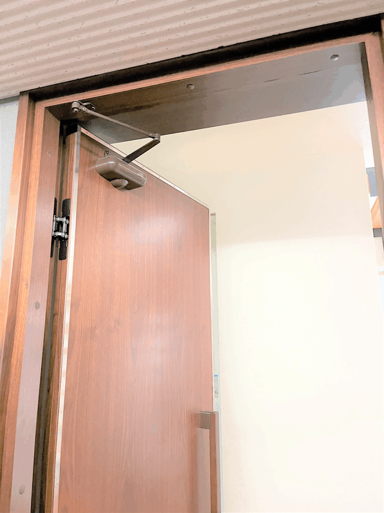 施工前の既存ドア